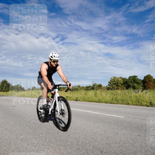 31.08.2025 - Elbe Triathlon Hamburg Michael Burmester http://msf.ph/oto/8662982 31.08.2025 09:30:28 Radfahren 170, 280, 469, 533 meine-sportfotos.de