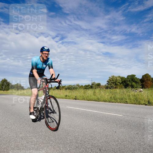 31.08.2025 - Elbe Triathlon Hamburg Michael Burmester http://msf.ph/oto/8662990 31.08.2025 09:30:38 Radfahren 192, 364, 384, 421, 539, 669 meine-sportfotos.de