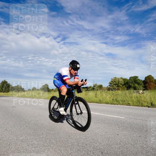 31.08.2025 - Elbe Triathlon Hamburg Michael Burmester http://msf.ph/oto/8663009 31.08.2025 09:30:50 Radfahren 256, 332, 378, 413, 476, 602, 684, 756 meine-sportfotos.de