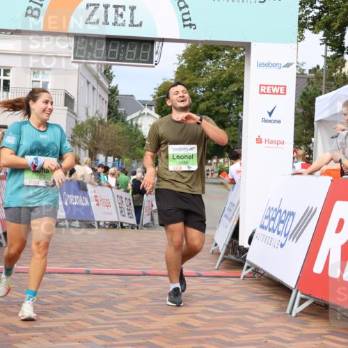 31.08.2025 - 21. Blankeneser Heldenlauf Strokosch-Dieckow http://msf.ph/oto/8663072 31.08.2025 11:02:33 Ziel 3380, 3379, 3135, 3136, 3406, 3727 meine-sportfotos.de