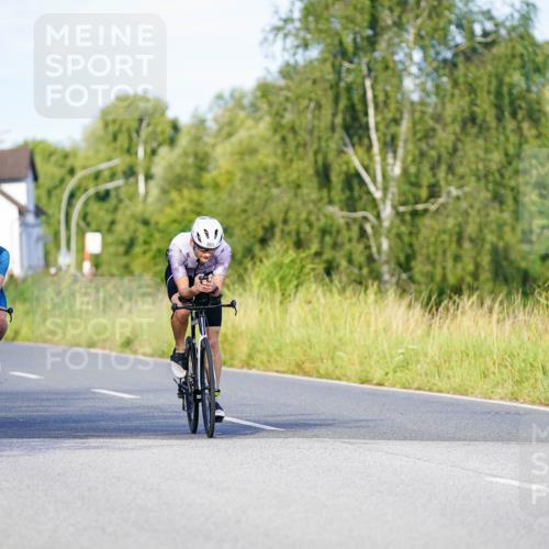 31.08.2025 - Elbe Triathlon Hamburg Michael Burmester http://msf.ph/oto/8663073 31.08.2025 09:14:00 Radfahren 210, 221, 282, 305, 360, 519, 551, 554 meine-sportfotos.de