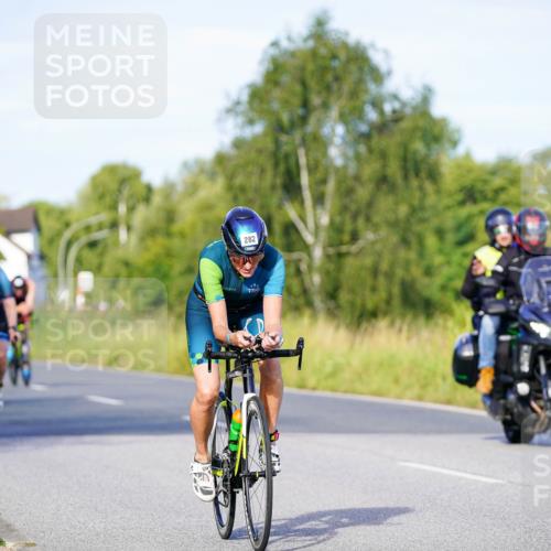31.08.2025 - Elbe Triathlon Hamburg Michael Burmester http://msf.ph/oto/8663096 31.08.2025 09:14:03 Radfahren 210, 221, 282, 305, 360, 384, 519, 551, 554 meine-sportfotos.de