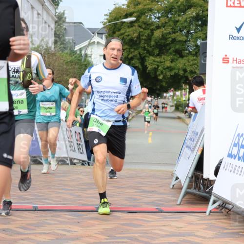31.08.2025 - 21. Blankeneser Heldenlauf Strokosch-Dieckow http://msf.ph/oto/8663121 31.08.2025 11:02:30 Ziel 3380, 3379, 3135, 3136, 3406, 3727 meine-sportfotos.de