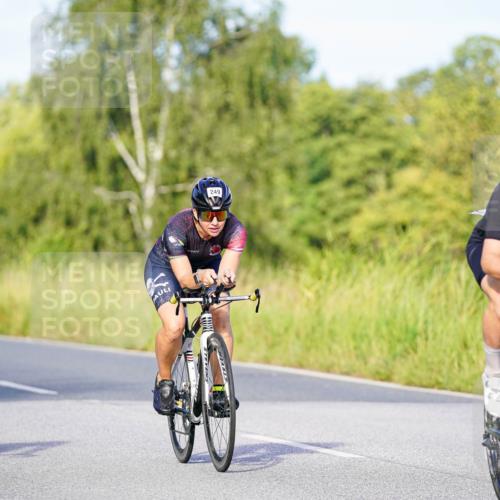 31.08.2025 - Elbe Triathlon Hamburg Michael Burmester http://msf.ph/oto/8663131 31.08.2025 09:14:18 Radfahren 216, 249, 256, 357, 496 meine-sportfotos.de