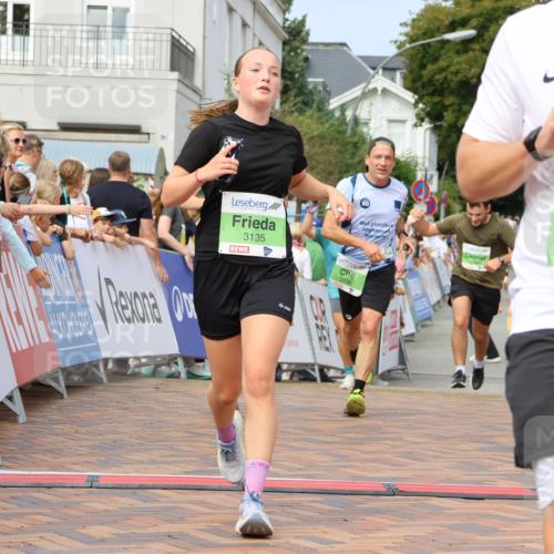 31.08.2025 - 21. Blankeneser Heldenlauf Strokosch-Dieckow http://msf.ph/oto/8663138 31.08.2025 11:02:29 Ziel 3380, 3379, 3135, 3136, 3406, 3484, 3727 meine-sportfotos.de