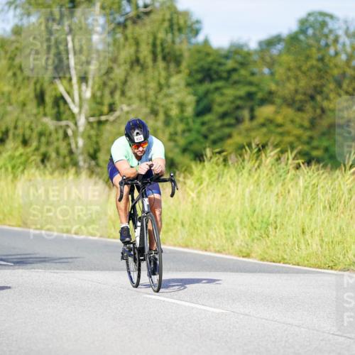 31.08.2025 - Elbe Triathlon Hamburg Michael Burmester http://msf.ph/oto/8663177 31.08.2025 09:14:45 Radfahren 377, 421, 493 meine-sportfotos.de