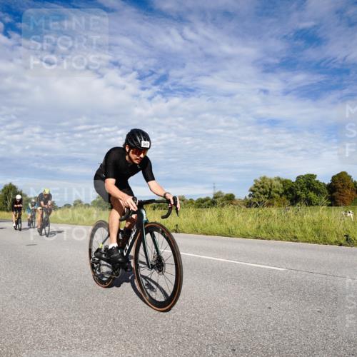 31.08.2025 - Elbe Triathlon Hamburg Michael Burmester http://msf.ph/oto/8663183 31.08.2025 09:33:33 Radfahren 283, 314, 330, 340, 439, 464, 504, 547, 589, 636, 694, 726 meine-sportfotos.de