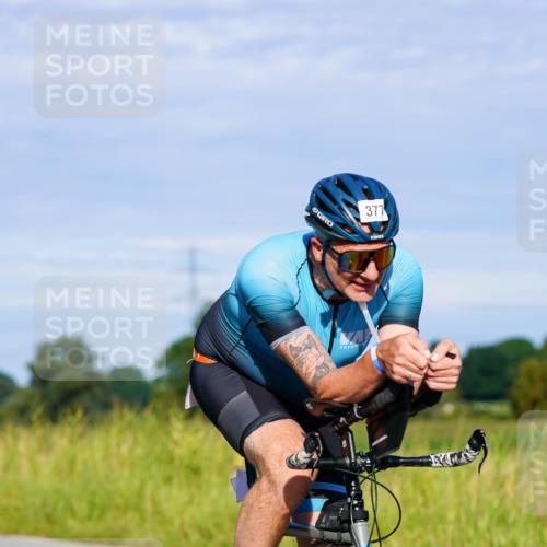 31.08.2025 - Elbe Triathlon Hamburg Michael Burmester http://msf.ph/oto/8663191 31.08.2025 09:14:53 Radfahren 354, 377 meine-sportfotos.de