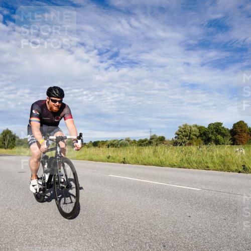 31.08.2025 - Elbe Triathlon Hamburg Michael Burmester http://msf.ph/oto/8663202 31.08.2025 09:33:45 Radfahren 173, 458, 494, 655 meine-sportfotos.de