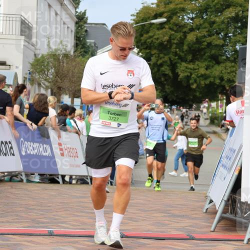 31.08.2025 - 21. Blankeneser Heldenlauf Strokosch-Dieckow http://msf.ph/oto/8663217 31.08.2025 11:02:27 Ziel 3135, 3136, 3406, 3484, 3727 meine-sportfotos.de