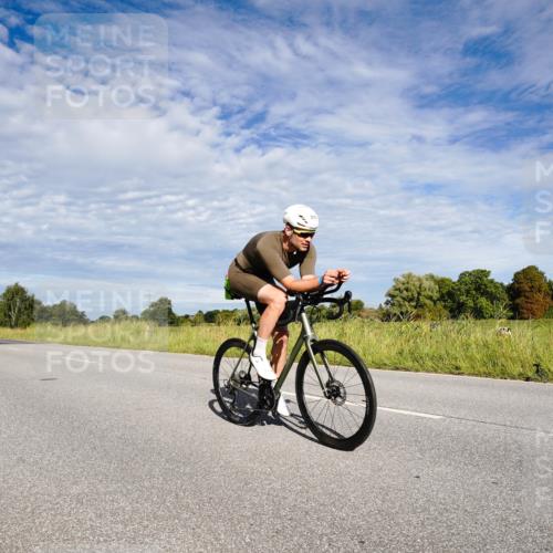 31.08.2025 - Elbe Triathlon Hamburg Michael Burmester http://msf.ph/oto/8663224 31.08.2025 09:34:10 Radfahren 297, 319, 416, 710 meine-sportfotos.de