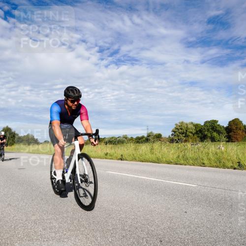 31.08.2025 - Elbe Triathlon Hamburg Michael Burmester http://msf.ph/oto/8663231 31.08.2025 09:34:20 Radfahren 297, 342, 612 meine-sportfotos.de