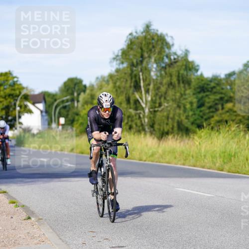 31.08.2025 - Elbe Triathlon Hamburg Michael Burmester http://msf.ph/oto/8663235 31.08.2025 09:15:14 Radfahren 274, 290, 333, 359 meine-sportfotos.de