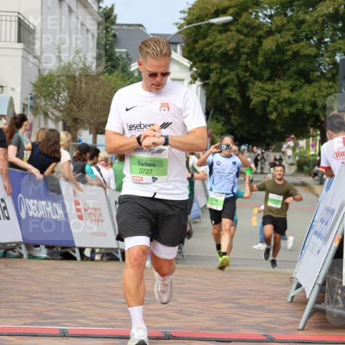 31.08.2025 - 21. Blankeneser Heldenlauf Strokosch-Dieckow http://msf.ph/oto/8663243 31.08.2025 11:02:27 Ziel 3135, 3136, 3406, 3484, 3727 meine-sportfotos.de