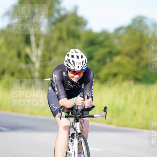 31.08.2025 - Elbe Triathlon Hamburg Michael Burmester http://msf.ph/oto/8663247 31.08.2025 09:15:21 Radfahren 192, 290, 506 meine-sportfotos.de