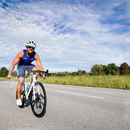 31.08.2025 - Elbe Triathlon Hamburg Michael Burmester http://msf.ph/oto/8663273 31.08.2025 09:35:03 Radfahren 264, 428, 447, 730 meine-sportfotos.de