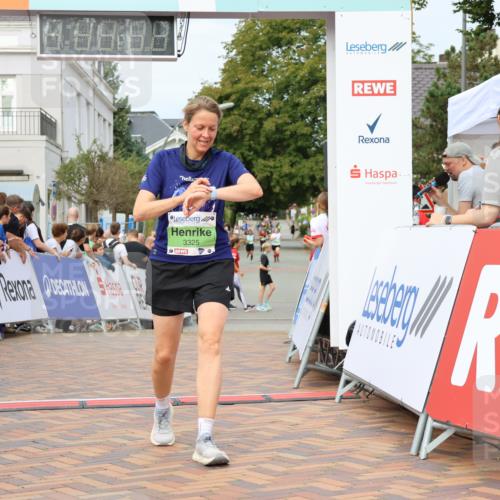 31.08.2025 - 21. Blankeneser Heldenlauf Strokosch-Dieckow http://msf.ph/oto/8663331 31.08.2025 11:20:53 Ziel 3167, 3257, 3325 meine-sportfotos.de