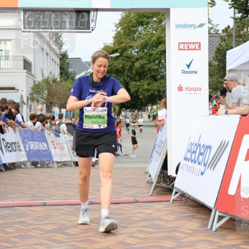 31.08.2025 - 21. Blankeneser Heldenlauf Strokosch-Dieckow http://msf.ph/oto/8663340 31.08.2025 11:20:53 Ziel 3167, 3257, 3325 meine-sportfotos.de