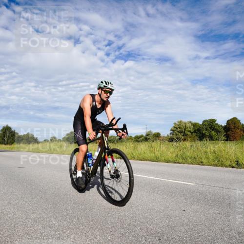 31.08.2025 - Elbe Triathlon Hamburg Michael Burmester http://msf.ph/oto/8663341 31.08.2025 09:36:09 Radfahren 390, 561, 744, 746 meine-sportfotos.de