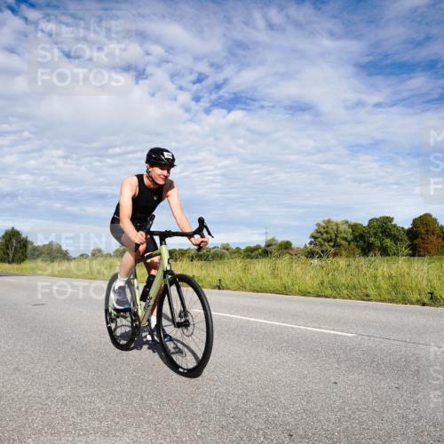 31.08.2025 - Elbe Triathlon Hamburg Michael Burmester http://msf.ph/oto/8663348 31.08.2025 09:36:14 Radfahren 327, 372, 390, 483, 561, 744, 761 meine-sportfotos.de