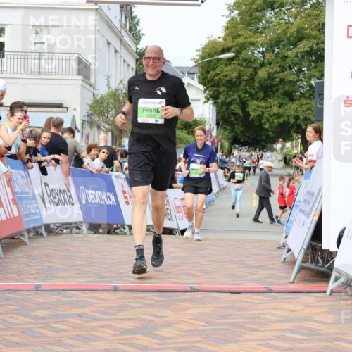 31.08.2025 - 21. Blankeneser Heldenlauf Strokosch-Dieckow http://msf.ph/oto/8663369 31.08.2025 11:20:48 Ziel 3184, 3179, 3257, 3325 meine-sportfotos.de