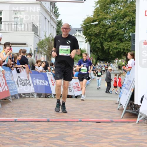 31.08.2025 - 21. Blankeneser Heldenlauf Strokosch-Dieckow http://msf.ph/oto/8663386 31.08.2025 11:20:48 Ziel 3184, 3179, 3257, 3325 meine-sportfotos.de