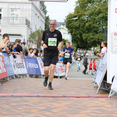 31.08.2025 - 21. Blankeneser Heldenlauf Strokosch-Dieckow http://msf.ph/oto/8663397 31.08.2025 11:20:48 Ziel 3184, 3179, 3257, 3325 meine-sportfotos.de