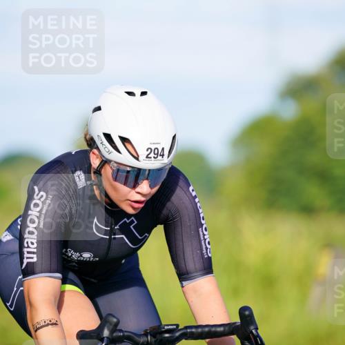 31.08.2025 - Elbe Triathlon Hamburg Michael Burmester http://msf.ph/oto/8663409 31.08.2025 09:16:35 Radfahren 253, 294 meine-sportfotos.de