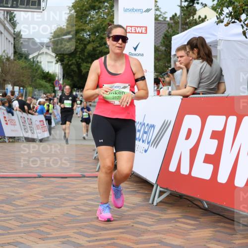 31.08.2025 - 21. Blankeneser Heldenlauf Strokosch-Dieckow http://msf.ph/oto/8663414 31.08.2025 11:20:44 Ziel 3184, 3179 meine-sportfotos.de
