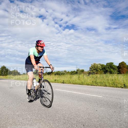 31.08.2025 - Elbe Triathlon Hamburg Michael Burmester http://msf.ph/oto/8663440 31.08.2025 09:37:44 Radfahren 371, 389, 512, 587, 704, 768 meine-sportfotos.de