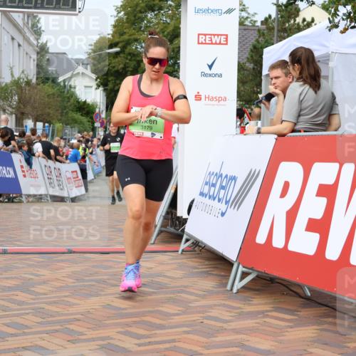 31.08.2025 - 21. Blankeneser Heldenlauf Strokosch-Dieckow http://msf.ph/oto/8663443 31.08.2025 11:20:43 Ziel 3184, 3179 meine-sportfotos.de