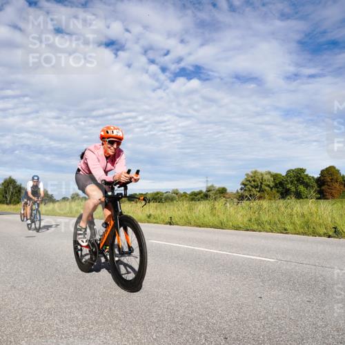 31.08.2025 - Elbe Triathlon Hamburg Michael Burmester http://msf.ph/oto/8663445 31.08.2025 09:37:50 Radfahren 351, 371, 379, 456, 512, 597, 704, 768 meine-sportfotos.de