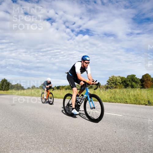 31.08.2025 - Elbe Triathlon Hamburg Michael Burmester http://msf.ph/oto/8663447 31.08.2025 09:37:51 Radfahren 351, 371, 379, 435, 456, 512, 597, 704, 768 meine-sportfotos.de