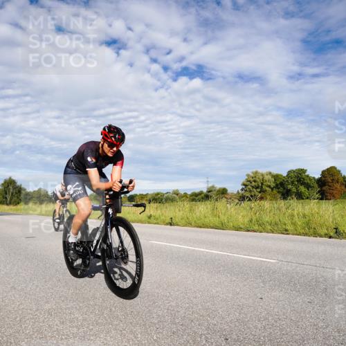 31.08.2025 - Elbe Triathlon Hamburg Michael Burmester http://msf.ph/oto/8663466 31.08.2025 09:38:03 Radfahren 252, 304, 335, 391, 403, 405, 540, 551, 554, 854, 895 meine-sportfotos.de