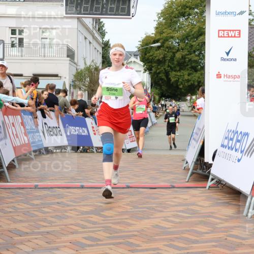 31.08.2025 - 21. Blankeneser Heldenlauf Strokosch-Dieckow http://msf.ph/oto/8663469 31.08.2025 11:20:40 Ziel 3184, 3179 meine-sportfotos.de