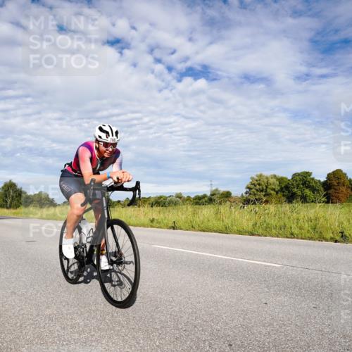 31.08.2025 - Elbe Triathlon Hamburg Michael Burmester http://msf.ph/oto/8663487 31.08.2025 09:38:14 Radfahren 267, 289, 370, 402, 472, 506, 699, 788 meine-sportfotos.de