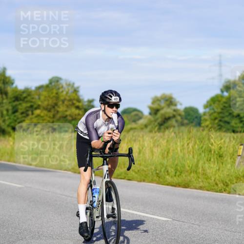 31.08.2025 - Elbe Triathlon Hamburg Michael Burmester http://msf.ph/oto/8663495 31.08.2025 09:17:36 Radfahren 407, 420, 504 meine-sportfotos.de