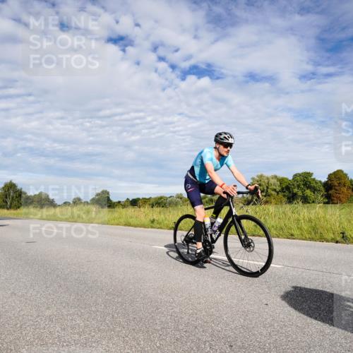 31.08.2025 - Elbe Triathlon Hamburg Michael Burmester http://msf.ph/oto/8663513 31.08.2025 09:38:37 Radfahren 255, 308, 481, 549, 574, 701 meine-sportfotos.de