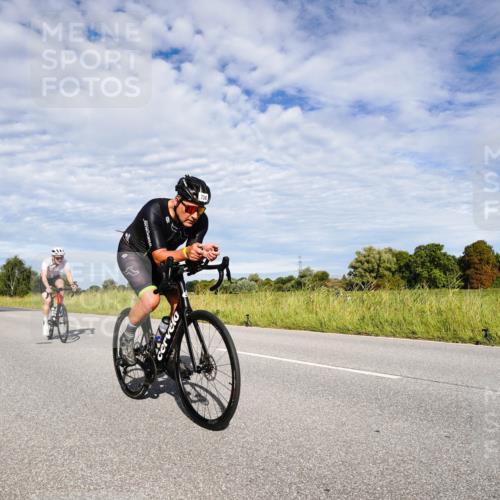 31.08.2025 - Elbe Triathlon Hamburg Michael Burmester http://msf.ph/oto/8663534 31.08.2025 09:38:55 Radfahren 457, 521, 611, 736 meine-sportfotos.de
