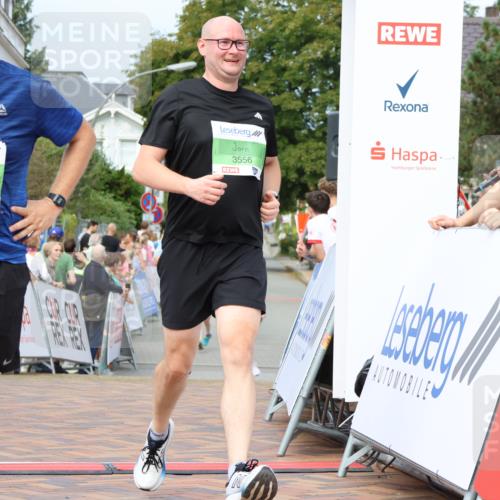 31.08.2025 - 21. Blankeneser Heldenlauf Strokosch-Dieckow http://msf.ph/oto/8663546 31.08.2025 11:02:06 Ziel 3587, 3471, 3556 meine-sportfotos.de