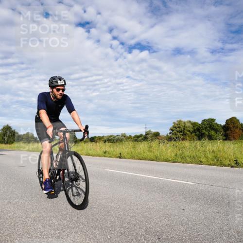 31.08.2025 - Elbe Triathlon Hamburg Michael Burmester http://msf.ph/oto/8663563 31.08.2025 09:39:17 Radfahren 347, 616, 659, 900 meine-sportfotos.de