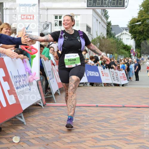 31.08.2025 - 21. Blankeneser Heldenlauf Strokosch-Dieckow http://msf.ph/oto/8663564 31.08.2025 11:20:30 Ziel 3040, 3237, 3228 meine-sportfotos.de