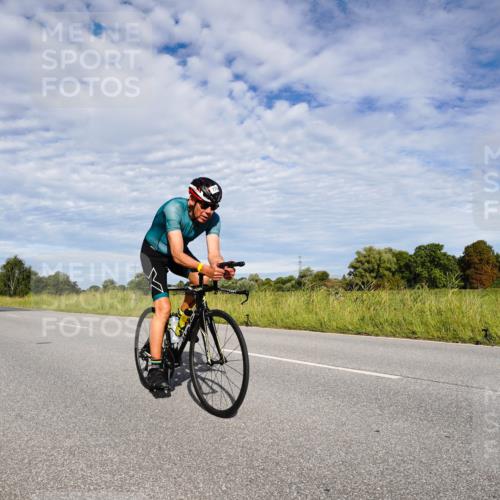 31.08.2025 - Elbe Triathlon Hamburg Michael Burmester http://msf.ph/oto/8663567 31.08.2025 09:39:27 Radfahren 366, 478, 500, 511, 662, 687, 724, 745, 775 meine-sportfotos.de
