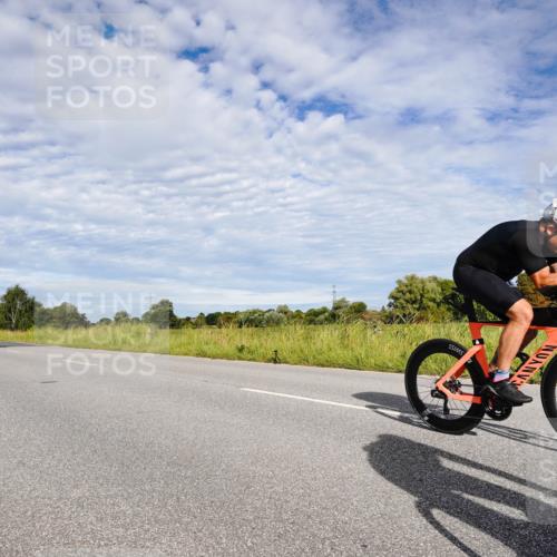31.08.2025 - Elbe Triathlon Hamburg Michael Burmester http://msf.ph/oto/8663577 31.08.2025 09:39:32 Radfahren 346, 366, 478, 500, 511, 662, 687, 724, 745 meine-sportfotos.de