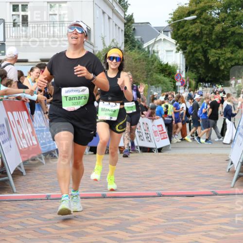 31.08.2025 - 21. Blankeneser Heldenlauf Strokosch-Dieckow http://msf.ph/oto/8663588 31.08.2025 11:20:26 Ziel 3040, 3237, 3214, 3228 meine-sportfotos.de