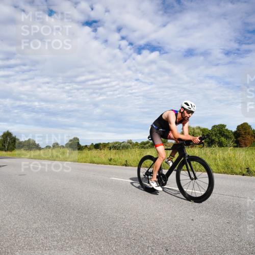 31.08.2025 - Elbe Triathlon Hamburg Michael Burmester http://msf.ph/oto/8663590 31.08.2025 09:39:46 Radfahren 388, 514, 797 meine-sportfotos.de