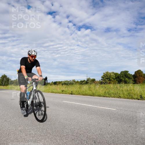 31.08.2025 - Elbe Triathlon Hamburg Michael Burmester http://msf.ph/oto/8663592 31.08.2025 09:39:47 Radfahren 388, 514, 797 meine-sportfotos.de