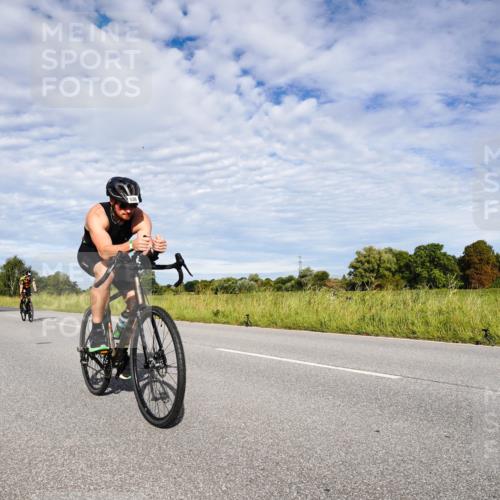 31.08.2025 - Elbe Triathlon Hamburg Michael Burmester http://msf.ph/oto/8663609 31.08.2025 09:40:06 Radfahren 334, 348, 434, 471, 499, 536, 652, 698, 725 meine-sportfotos.de