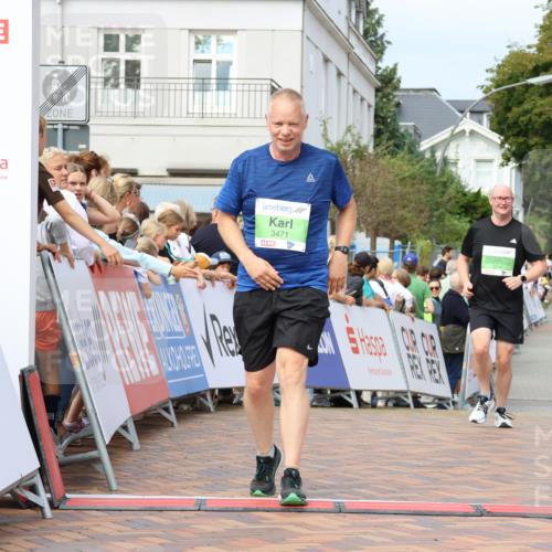 31.08.2025 - 21. Blankeneser Heldenlauf Strokosch-Dieckow http://msf.ph/oto/8663616 31.08.2025 11:02:03 Ziel 3471, 3556 meine-sportfotos.de