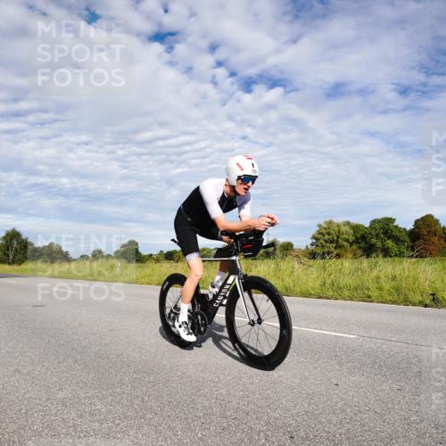 31.08.2025 - Elbe Triathlon Hamburg Michael Burmester http://msf.ph/oto/8663619 31.08.2025 09:40:10 Radfahren 265, 316, 348, 434, 471, 499, 525, 652, 725, 785 meine-sportfotos.de